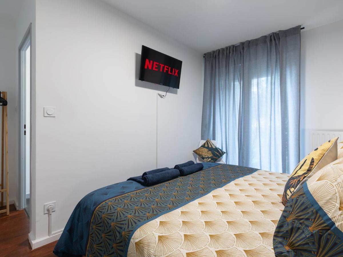 Апартаменты Le Phenix - Hypercentre 16 Personnes Garage Gratuit Wifi Jardin Barbecue Proche Parc Tete D'Or Вийёрбан Экстерьер фото