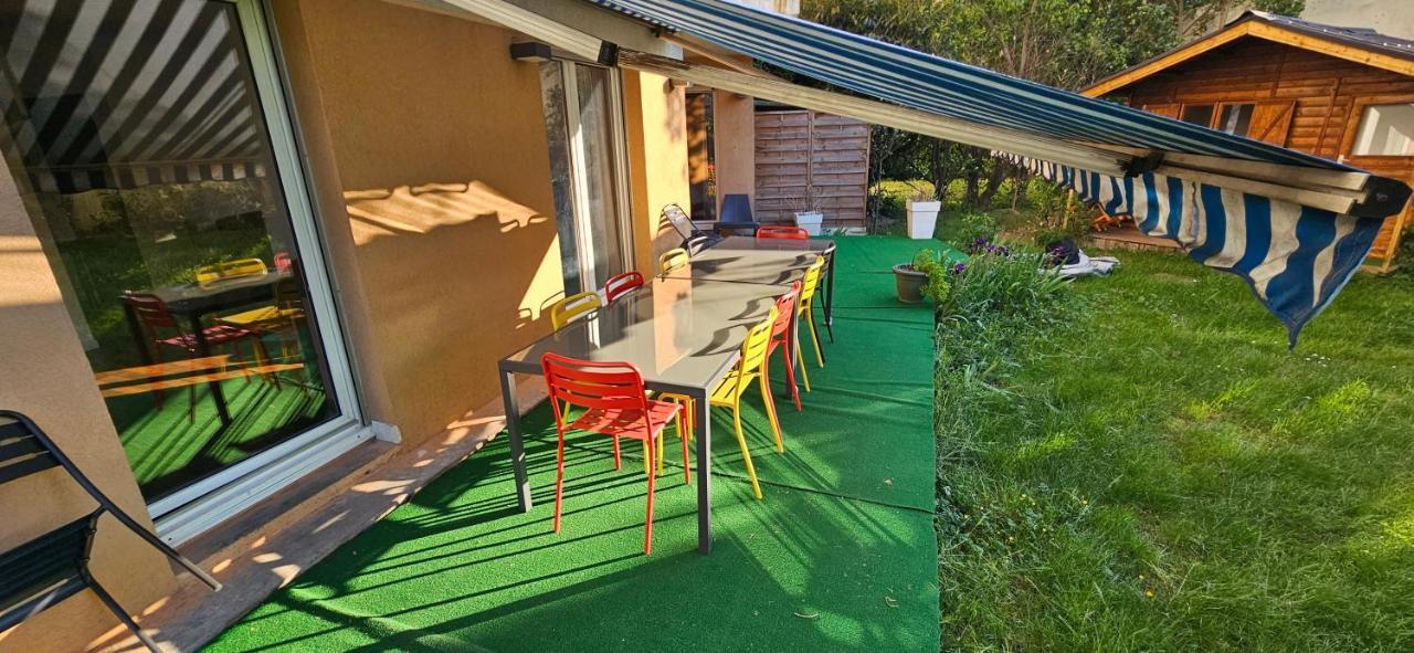 Апартаменты Le Phenix - Hypercentre 16 Personnes Garage Gratuit Wifi Jardin Barbecue Proche Parc Tete D'Or Вийёрбан Экстерьер фото